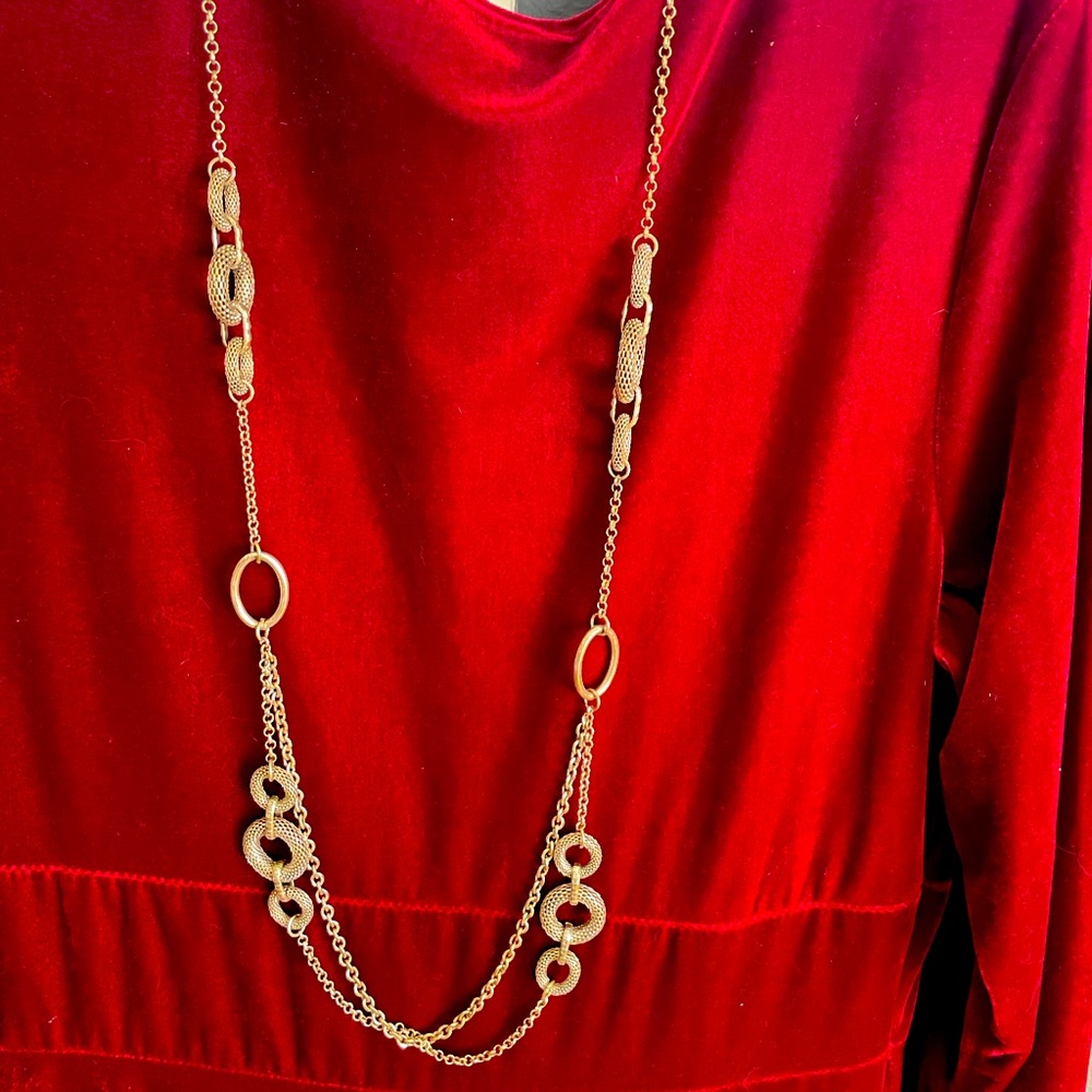 Premier Designs necklace that can be worn different ways